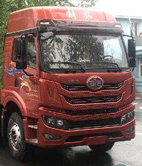 程力威牌CLW5314ZSLC6型散裝飼料運(yùn)輸車(chē)